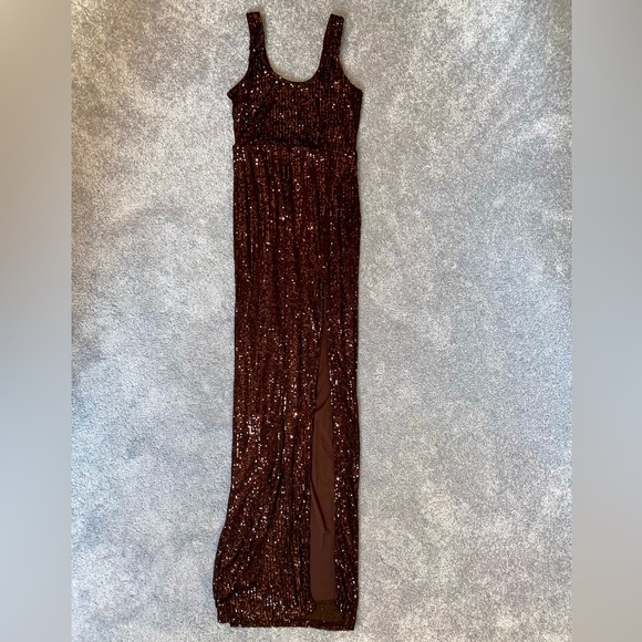 SOLD❣️Sparkly Sequin Dress - Picture 5 of 5